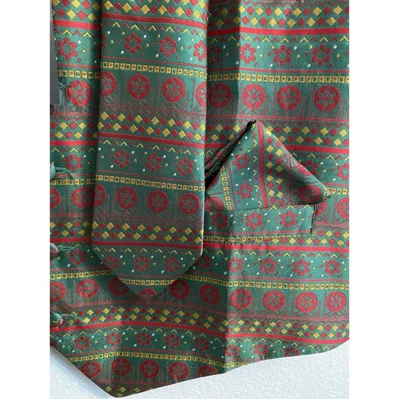 NWT 4 Pc Hi Tie XL Holiday Christmas Vest, Tie, Cuff Links, Handkerchief C6 - Picture 4 of 13